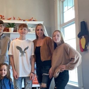 Meet your Posher, Karis